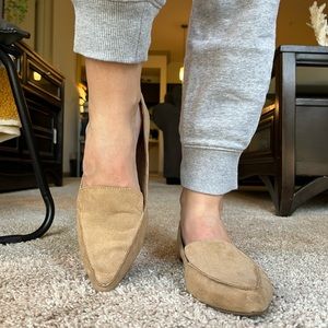 Brand: Amazon Essentials
Size: 7 1/2
Color: Tan
Wear: Never worn